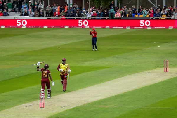 Batı Hint Adaları 'ndan Hayley Matthews, 3. Vitality IT20 Serisi' nde yarım yüzyılı kutluyor. Maç, 26 Mayıs 2025 'te Cloud County Ground, Chelmsford, Birleşik Krallık' ta İngiltere ile Batı Hint Adaları Kadınları arasında oynanacak.