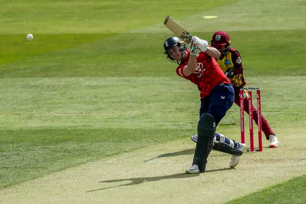 İngiltere 'den Nat Sciver-Brunt 3. Vitality IT20 Serisi' nde kadın yarasalar, 26 Mayıs 2025 'te Cloud County Ground, Chelmsford, Birleşik Krallık' ta İngiltere 'ye karşı Batı Hint Adaları kadınlarıyla karşılaşacak.