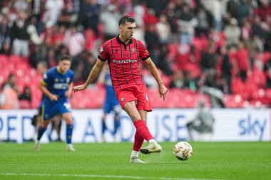 Walsall takımından Oisin McEntee 26 Mayıs 2025 'te Wembley Stadyumu' nda Wimbledon 'a karşı oynanan Wimbledon final maçında