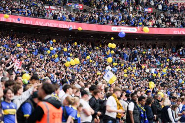 Wimbledon taraftarları 26 Mayıs 2025 'te Wembley Stadyumu' nda Wimbledon 'a karşı AFC Wimbledon final maçında Wimbledon ile karşılaşacak.