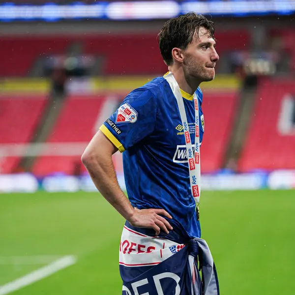 26 Mayıs 2025 'te Wembley Stadyumu' nda Wimbledon 'a karşı oynanan Gökyüzü İddia Ligi 2 Playoff final maçından sonra