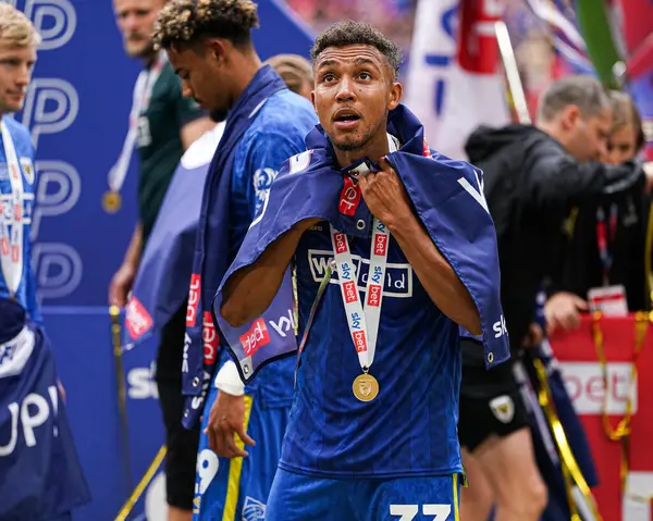 26 Mayıs 2025 'te Wembley Stadyumu' nda Wimbledon 'a karşı oynanan Gökyüzü İddia Ligi 2 Playoff final maçından sonra