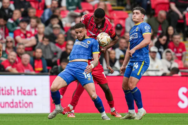 26 Mayıs 2025 'te Wembley Stadyumu' nda Wimbledon 'a karşı oynanan Gökyüzü İddia Ligi 2 Playoff Final maçı sırasında