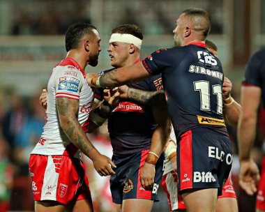 Hull KR 'dan Elliot Minchella, 30 Mayıs 2025' te İngiltere 'nin Hull kentindeki Sewell Group Craven Park' ta oynanan Betfred Süper Lig 13. Raundu 'nda St. Helens ile karşılaşacak.