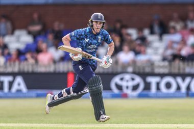 İngiltere 'den Nat Sciver-Brunt, 30 Mayıs 2025' te Derbyshire County Kriket Kulübü 'nde düzenlenen Uluslararası Metro Bankası 1.