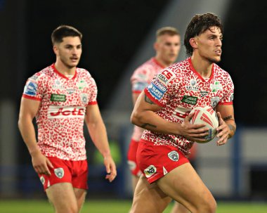 Leigh Leoparları 'ndan Owen Trout Betfred Süper Lig 13. Raundunda Huddersfield Giants ile Leigh Leopards maçında John Smith' in Stadyumu, Huddersfield, Birleşik Krallık 'ta 29 Mayıs 2025