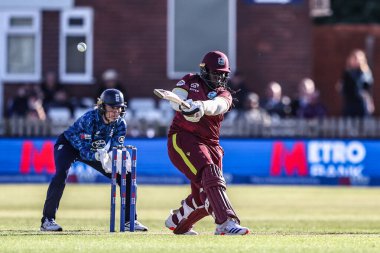 Batı Hint Adaları 'ndan Qiana Joseph, 30 Mayıs 2025' te Derbyshire İlçesi Kriket Kulübü 'nde İngiltere - Batı Hint Adaları Kadınlar - Batı Hint Adaları Uluslararası müsabakasında dört koşu için topa vurdu.