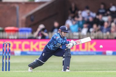 İngiltere 'den Tammy Beaumont, 30 Mayıs 2025' te Derbyshire İlçe Kriket Kulübü 'nde oynanan ve İngiltere' nin Batı Hint Adaları Kadınlarına Karşı oynadığı 1.