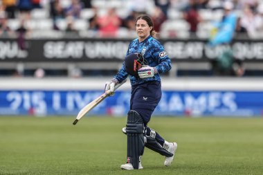 İngiltere 'den Tammy Beaumont Batı Hint Adaları' ndan Cherry-Ann Fraser tarafından bir gün oynanan Uluslararası Metro Bankası karşılaşmasında mağlup edildikten sonra İngiltere 'nin Derbyshire İlçesi Kriket Kulübü' nde Batı Hint Kadınlarına karşı Batı Hint Adaları