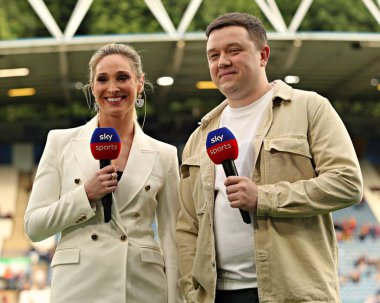 Jenna Brooks ve Matthew Shaw, Betfred Süper Lig 13. Raundundan önce Huddersfield Giants, John Smith Stadyumu 'nda Leigh Leopards' a karşı 29 Mayıs 2025 'te oynanan maçtan önce