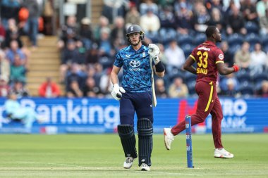 İngiltere 'den Jamie Smith, 1 Haziran 2025' te Sofya Bahçeleri Kriket Sahası, Cardiff, İngiltere 'de oynanan 2.