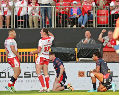 Hull KR 'dan Jack Broadbent, 30 Mayıs 2025' te İngiltere 'nin Hull kenti üzerinde Kingston' da oynanan Sewell Group Craven Park 'ta oynanan 13.