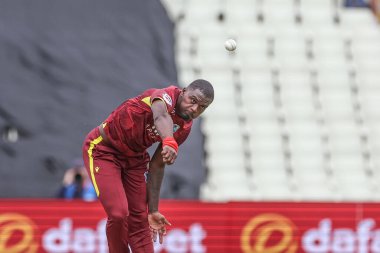 Batı Hint Adaları 'ndan Jayden Seales, 29 Mayıs 2025' te İngiltere 'nin Edgbaston, Birmingham' da Batı Hint Adaları 'na karşı 1.