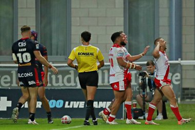 Hull KR 'dan Mikey Lewis, 30 Mayıs 2025' te İngiltere 'nin Hull kenti Kingston' da oynanan Sewell Group Craven Park 'ta oynanan 13.