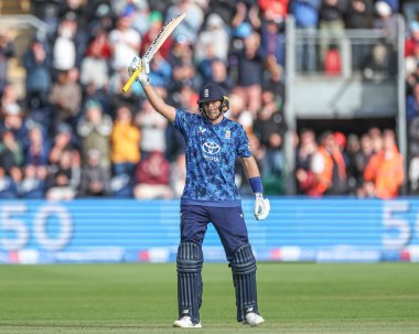 İngiltere 'den Joe Root, 1 Haziran 2025' te Sofya Bahçeleri Kriket Sahası, Cardiff, İngiltere 'de 2.