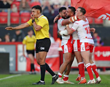 Hull KR 'dan Elliot Minchella, 30 Mayıs 2025' te İngiltere 'nin Hull kenti Kingston' da oynanan Sewell Group Craven Park 'ta oynanan 13.