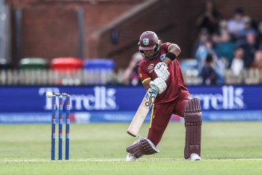 Hayley Matthews, 30 Mayıs 2025 'te Derbyshire İlçe Kriket Kulübü' nde İngiltere - Batı Hint Kadınları - Batı Hint Adaları Uluslararası Metro Bankası maçında atış yaptı.