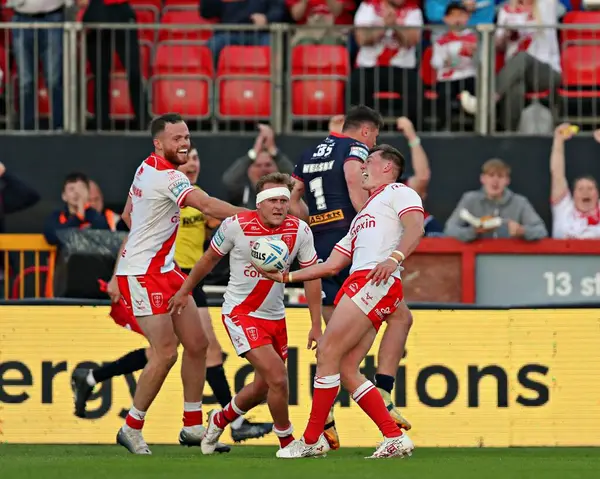 Hull KR 'dan Jack Broadbent, 30 Mayıs 2025' te İngiltere 'nin Hull kenti Kingston' da oynanan Sewell Group Craven Park 'ta oynanan 13.