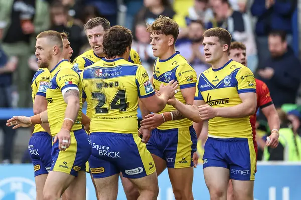 Warrington Wolves 'tan Arron Lindop, 30 Mayıs 2025' te Warrington, Warrington 'daki Halliwell Jones Stadyumu' nda oynanan 13.