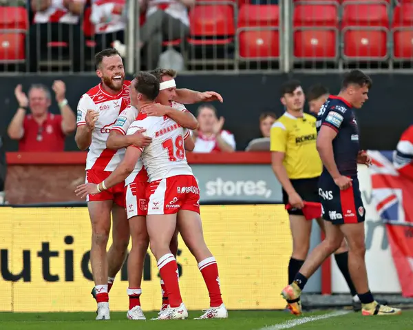 Hull KR 'dan Jack Broadbent, 30 Mayıs 2025' te İngiltere 'nin Hull kenti üzerinde Kingston' da oynanan Sewell Group Craven Park 'ta oynanan 13.