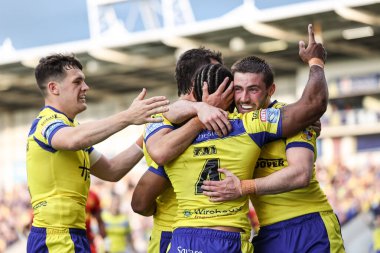 Warrington Wolves takımından Rodrick Tai, 30 Mayıs 2025 'te İngiltere' nin Warrington kentinde oynanan 13. Betfred Süper Lig karşılaşmasında Warrington Wolves Castleford Tigers 'a karşı oynadığı maçı kutluyor.