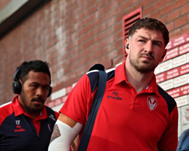 St. Helens takımından Mark Percival, 30 Mayıs 2025 'te İngiltere' nin Hull kentinde oynanan Sewell Group Craven Park 'ta oynanan 13.