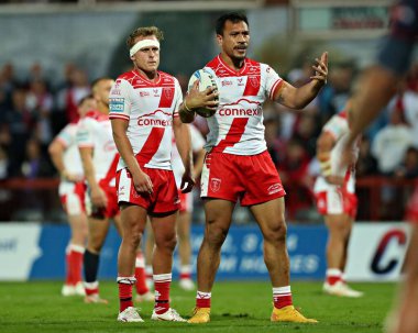 Hull KR 'dan Sauaso Sue, 30 Mayıs 2025' te İngiltere 'nin Hull kentinde oynanan Sewell Group Craven Park' ta oynanan 13.