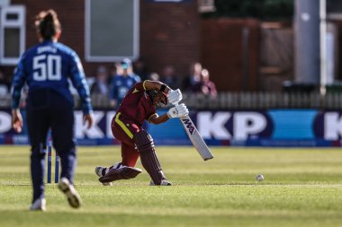 Batı Hint Adaları 'ndan Zaida James, 30 Mayıs 2025' te Derbyshire İlçesi Kriket Kulübü 'nde İngiltere - Batı Hint Adaları Kadınlar Karşısında oynanan Uluslararası Metro Bankası karşılaşmasında atış yaptı.