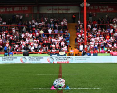 Maç topları ve toplar Betfred Süper Lig 13. Raundundan önce Hull KR, Sewell Group Craven Park 'ta St Helens' e karşı 30 Mayıs 2025 'te Hull, İngiltere' de oynanacak.