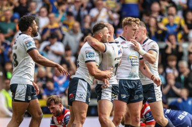 Leeds Rhinos takımından Jake Connor, 31 Mayıs 2025 'te Leeds Stadyumu' nda oynanan Betfred Süper Lig 13. Raundunda Leeds Rhinos - Wakefield Trinity karşılaşmasını kutluyor.