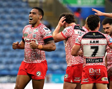 Leigh Leoparları 'ndan Isaac Liu' nun 29 Mayıs 2025 'te John Smith' in Stadyumu 'nda oynanan 13. Huddersfield Giants - Leigh Leoparları maçında attığı ilk golü kutlayalım.