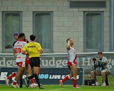 Hull KR 'dan Mikey Lewis, 30 Mayıs 2025' te İngiltere 'nin Hull kenti Kingston' da oynanan Sewell Group Craven Park 'ta oynanan 13.