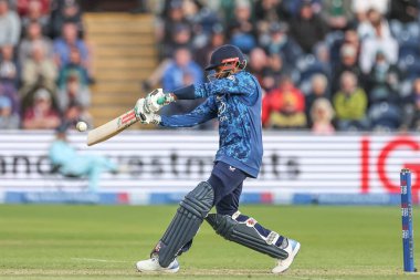 İngiliz Adil Rashid, 1 Haziran 2025 'te Sofya Bahçeleri Kriket Sahası, Cardiff, Birleşik Krallık' ta 2.