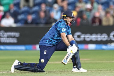 İngiltere 'nin Joe Root' u 1 Haziran 2025 'te Sophia Gardens Cricket Ground, Cardiff, İngiltere' de 2. Metro Bank ODI İngiltere ile Batı Hint Adaları arasında dört koşu yaptı.
