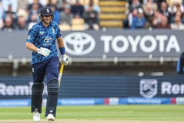 İngiltere 'den Joe Root, 29 Mayıs 2025' te Edgbaston, Birmingham, İngiltere 'de Batı Hint Adaları' na karşı 1. Metro Bank ODI İngiltere maçında bir koşu yapıyor.