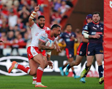 Hull KR 'dan Elliot Minchella, 30 Mayıs 2025' te İngiltere 'nin Hull kentinde oynanan Sewell Group Craven Park' ta oynanan 13. Betfred Süper Lig karşılaşmasında bir deneme yaptı.