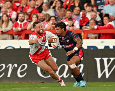 Hull KR 'dan Joe Burgess, Betfred Süper Lig 13. Raundu' nda St. Helens 'in Tristan Sailor' u yendi. Hull KR, Sewell Group Craven Park 'ta St Helens' e karşı.