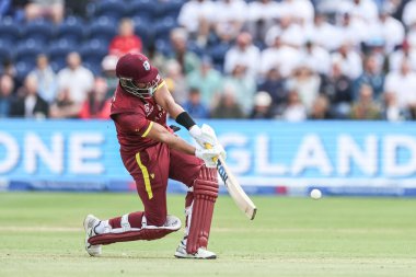 Batı Hint Adaları 'ndan Brandon King topu İngiltere' den Brydon Carse 'ın ellerine attı ve 1 Haziran 2025' te Sophia Gardens Cricket Ground, Cardiff, Birleşik Krallık 'ta 2.