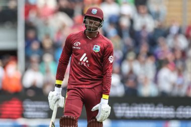 Batı Hint Adaları 'ndan Alzarri Joseph, 1 Haziran 2025' te Sofya Bahçeleri Kriket Sahası, Cardiff, İngiltere 'de 2.