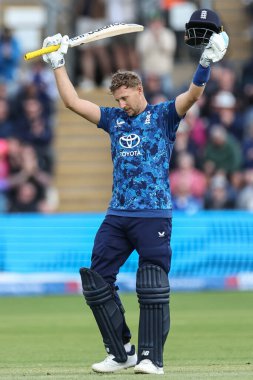 İngiltere 'nin Joe Root' u 1 Haziran 2025 'te Sofya Bahçeleri Kriket Sahası, Cardiff' te 2.