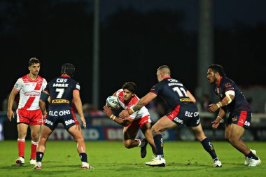 Hull KR 'dan Bill Leyland, 30 Mayıs 2025' te İngiltere 'nin Hull kentindeki Sewell Group Craven Park' ta oynanan Betfred Süper Lig 13. Raundunda St. Helens maçında St. Helens 'li Curtis Sironen' e yenildi.