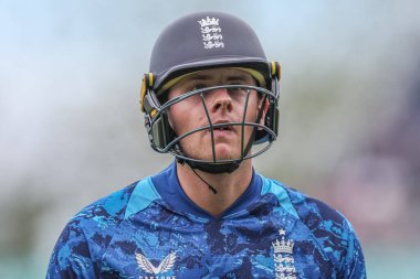 İngiltere 'den Jamie Smith, 21 Mayıs 2025' te İngiltere 'nin Edgbaston, Birmingham' da Batı Hint Adaları 'na karşı 1.