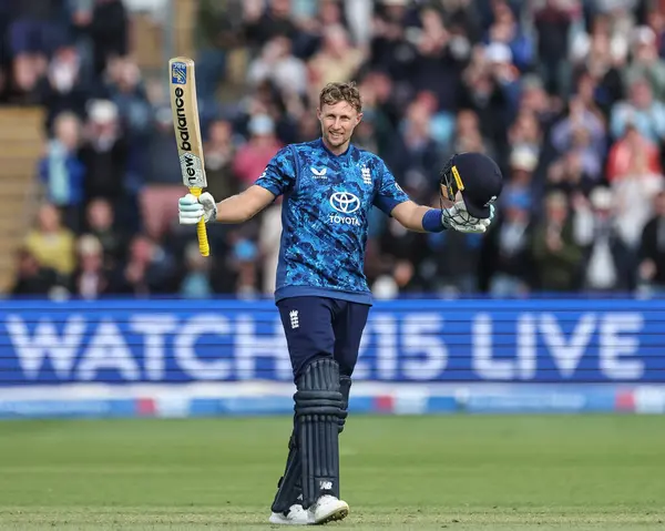 İngiltere 'den Joe Root, 1 Haziran 2025' te Sofya Bahçeleri Kriket Sahası, Cardiff, Birleşik Krallık 'ta 2.