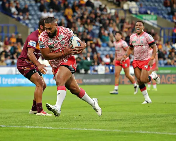 Leopar Leoparlar 'dan Isaac Liu, 29 Mayıs 2025' te Birleşik Krallık 'ın Huddersfield Stadyumu' nda oynanan 13.