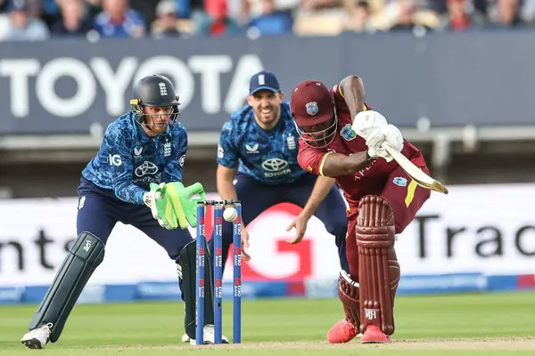 Batı Hint Adaları 'ndan Alzarri Joseph, İngiltere' den Adil Rashid tarafından 29 Mayıs 2025 'te Edgbaston, Birmingham, İngiltere' de 1.