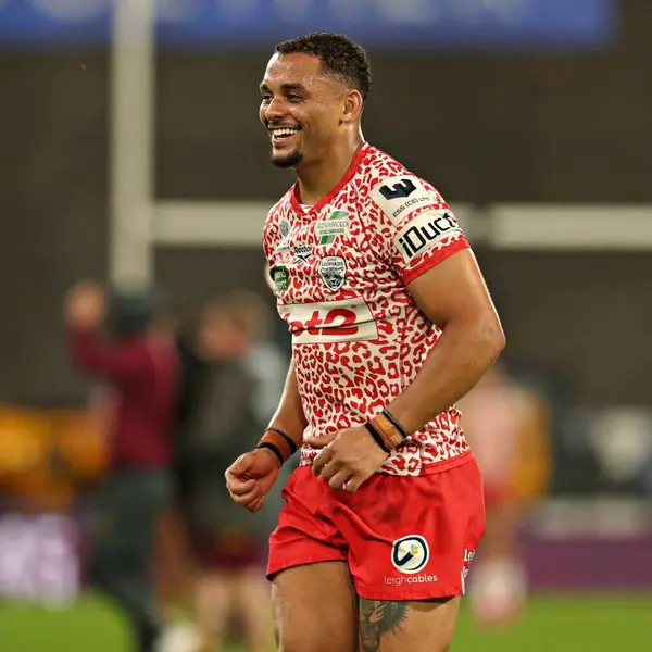 Leigh Leoparları 'ndan Umyla Hanley, Betfred Süper Lig 13. Raundundan sonra Huddersfield Giants' a karşı John Smith 'in Stadyumu, Huddersfield, Birleşik Krallık' ta 29 Mayıs 2025