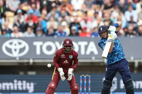 İngiltere 'den Joe Root, 29 Mayıs 2025' te Edgbaston, Birmingham, İngiltere 'de Batı Hint Adaları' na karşı 1.