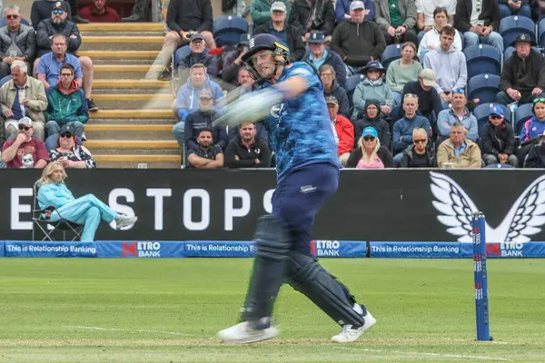 İngiltere 'den Joe Root, 1 Haziran 2025' te Sofya Bahçeleri Kriket Sahası, Cardiff, Birleşik Krallık 'ta 2.