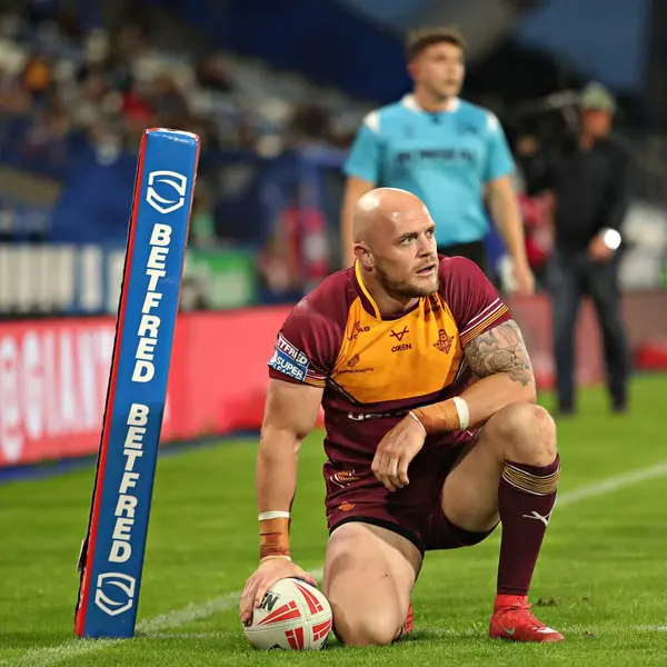 Huddersfield Giants 'tan Adam Swift, Betfred Süper Lig 13. Raundunda Huddersfield Giants' a karşı Leigh Leopards maçı, John Smith Stadyumu, Huddersfield, Birleşik Krallık, 29 Mayıs 2025