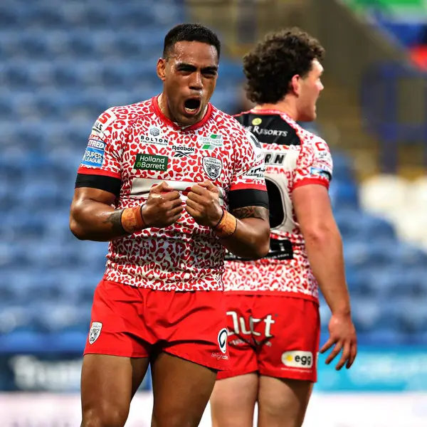 Leigh Leoparları 'ndan Isaac Liu' nun 29 Mayıs 2025 'te John Smith' in Stadyumu 'nda oynanan 13. Huddersfield Giants - Leigh Leoparları maçında attığı ilk golü kutlayalım.